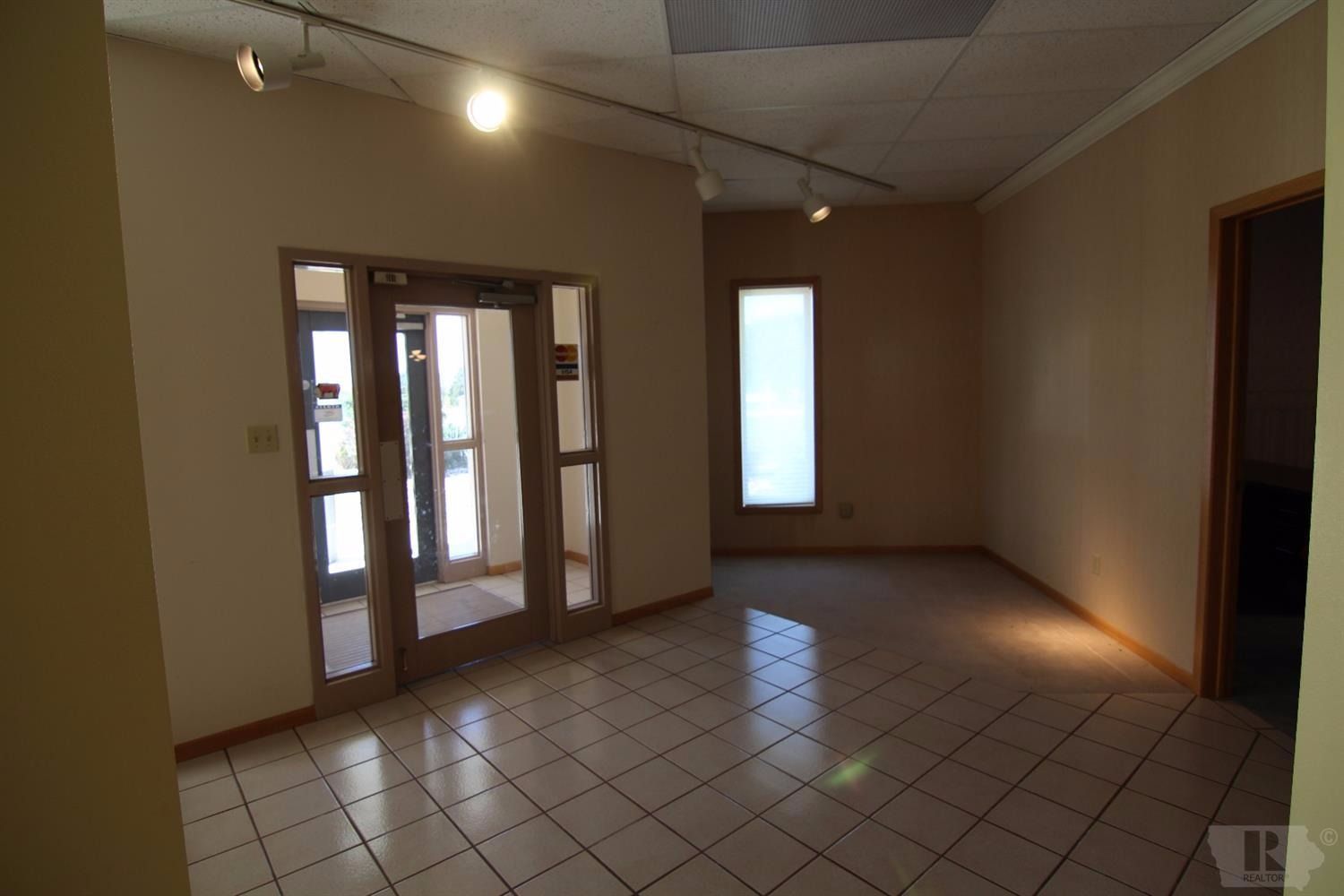 705 S Des Moines St, Odebolt, IA 51458